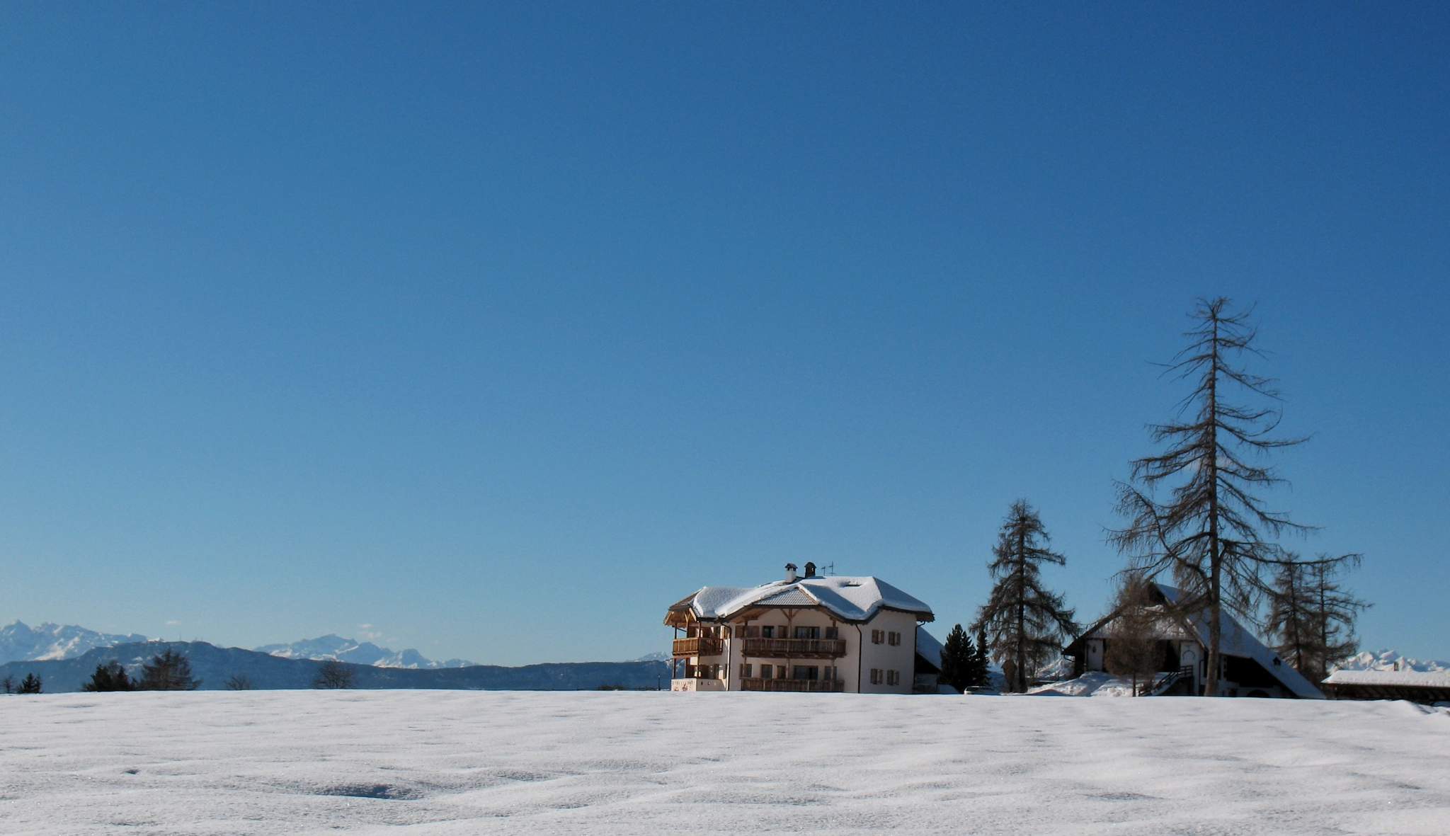 Canon POWERSHOT A630 sample photo. Hut on plateau of renon - italy - dolomites photography