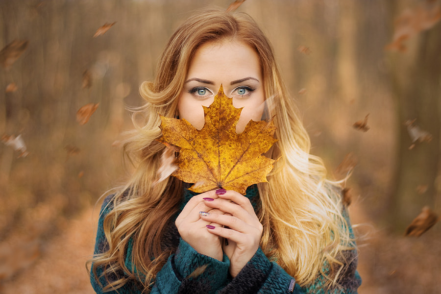 Canon EOS 1000D (EOS Digital Rebel XS / EOS Kiss F) + Canon EF 50mm F1.8 II sample photo. The goddess of autumn photography