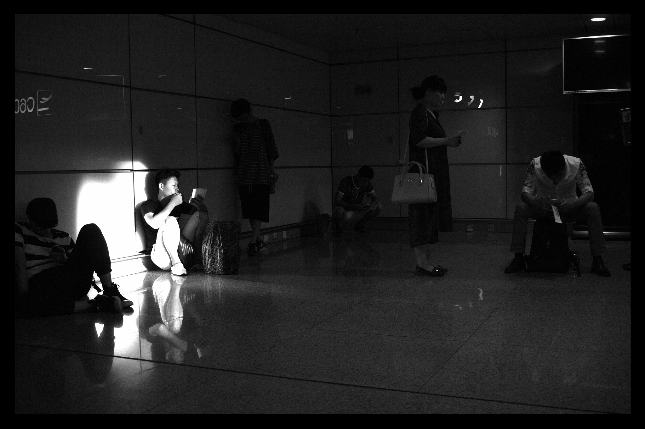 Canon EF-S 24mm F2.8 STM sample photo. Street photography