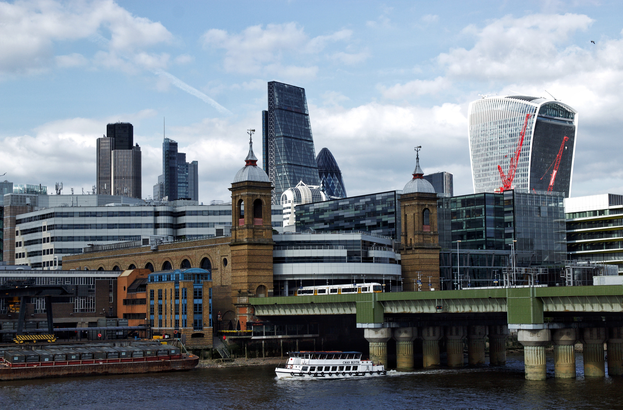 Canon 17-50mm sample photo. Cannon street raylwy, londres. photography