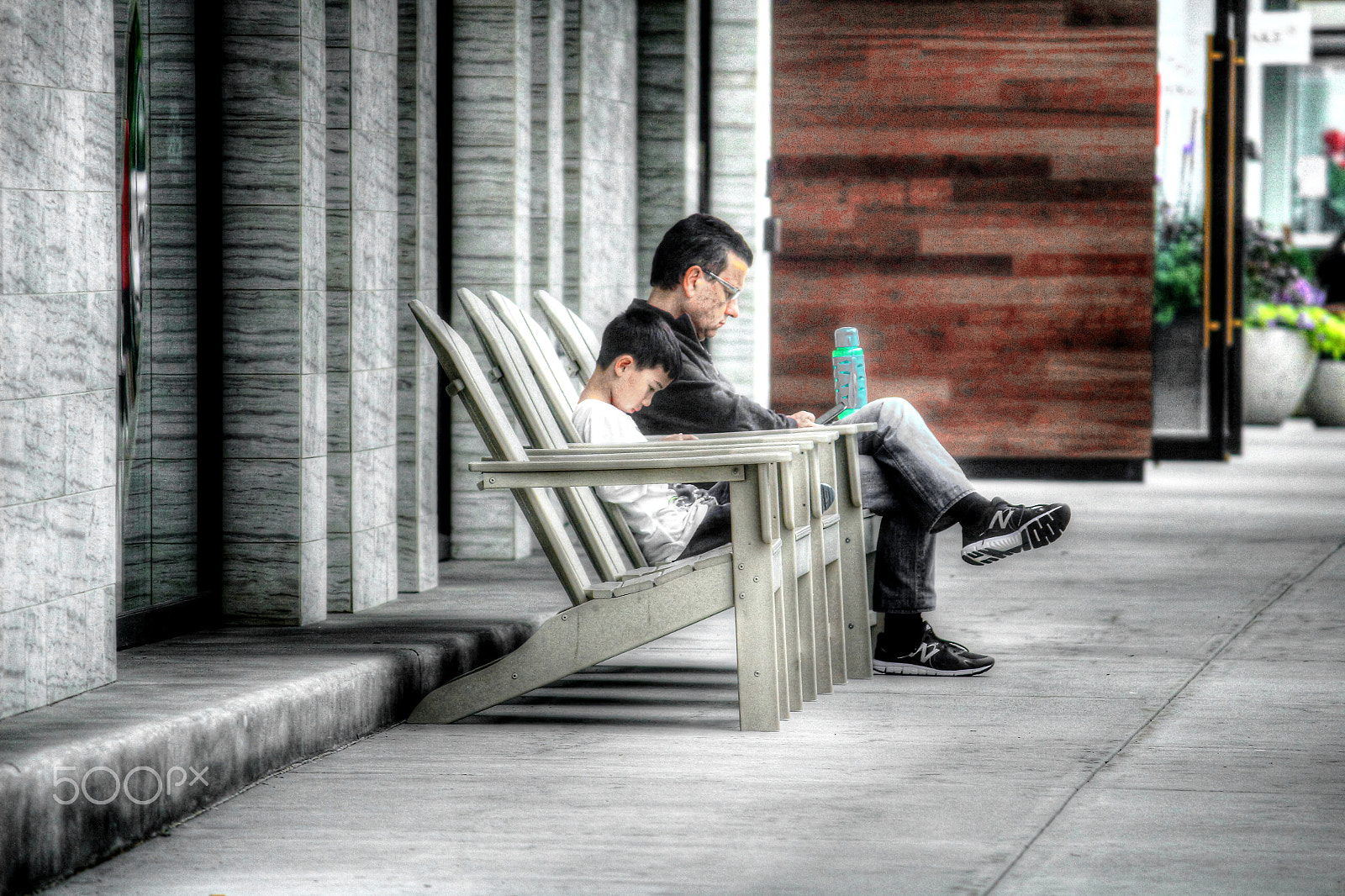 Canon EF-S 55-250mm F4-5.6 IS sample photo. Waiting for mommy photography