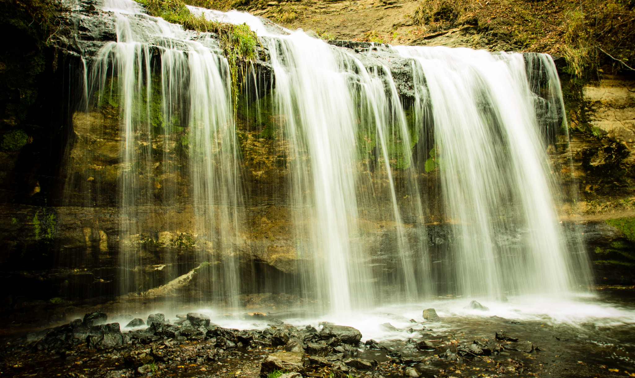 Canon EOS 760D (EOS Rebel T6s / EOS 8000D) sample photo. Water veil falls photography