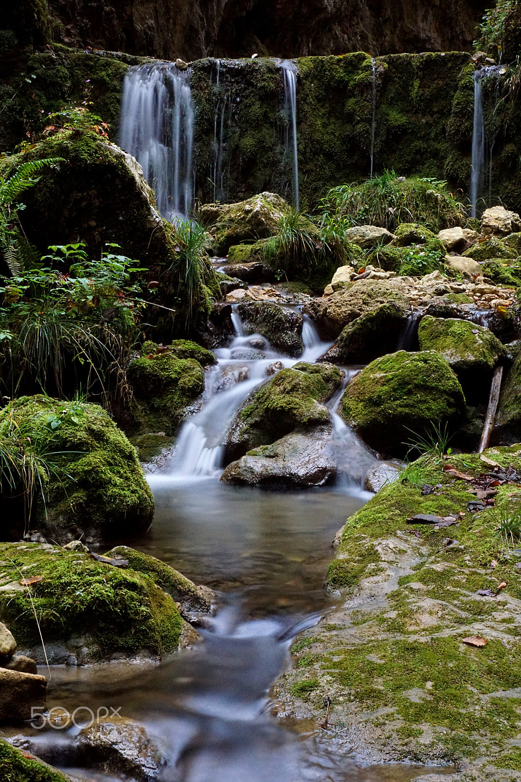 Sony a6000 + Sony DT 16-50mm F2.8 SSM sample photo. Wasserfall mit bachlauf, waterfall with creek photography