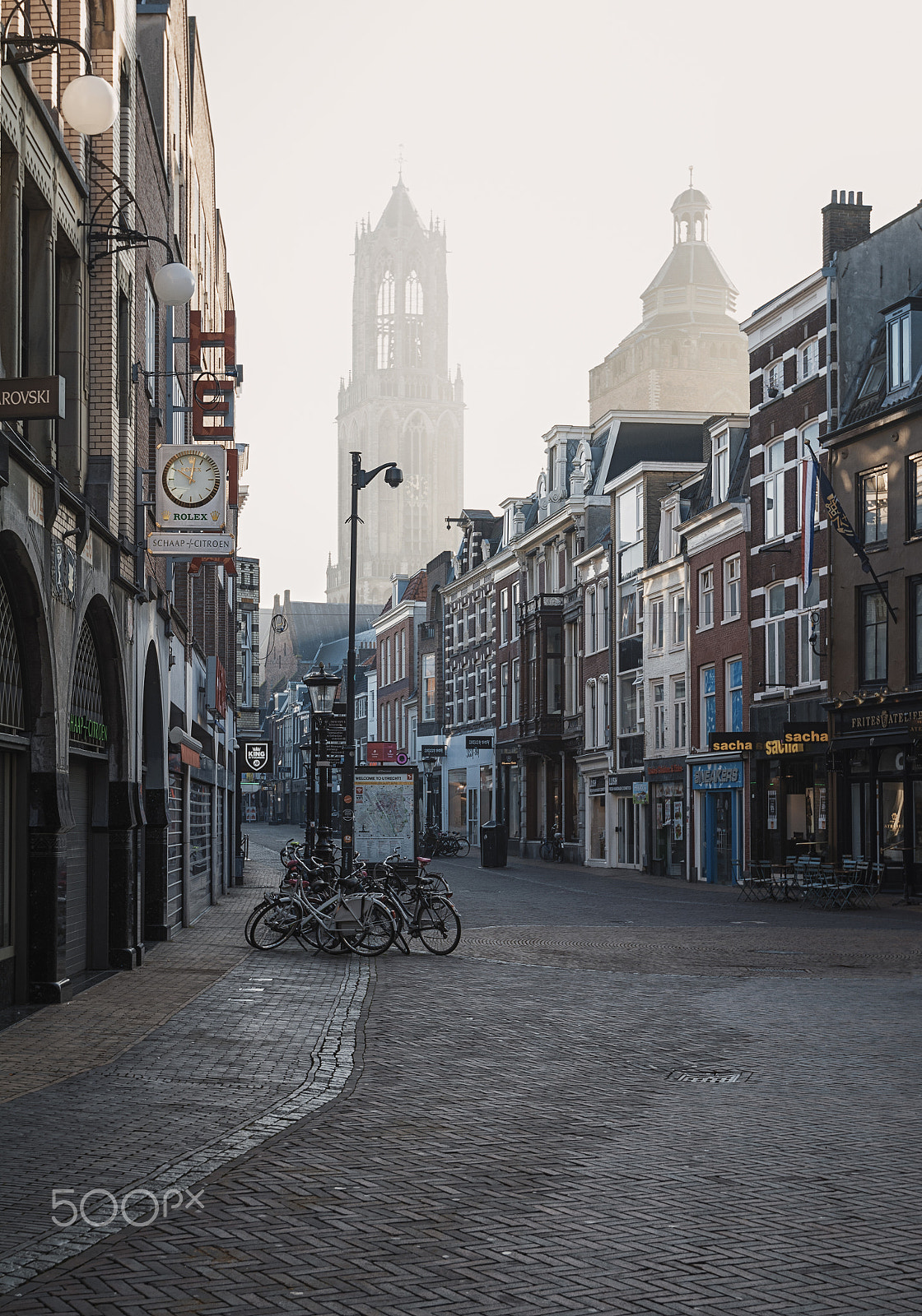 Nikon AF-S Nikkor 16-35mm F4G ED VR sample photo. The shopping street zadelstraat in the old town of utrecht photography