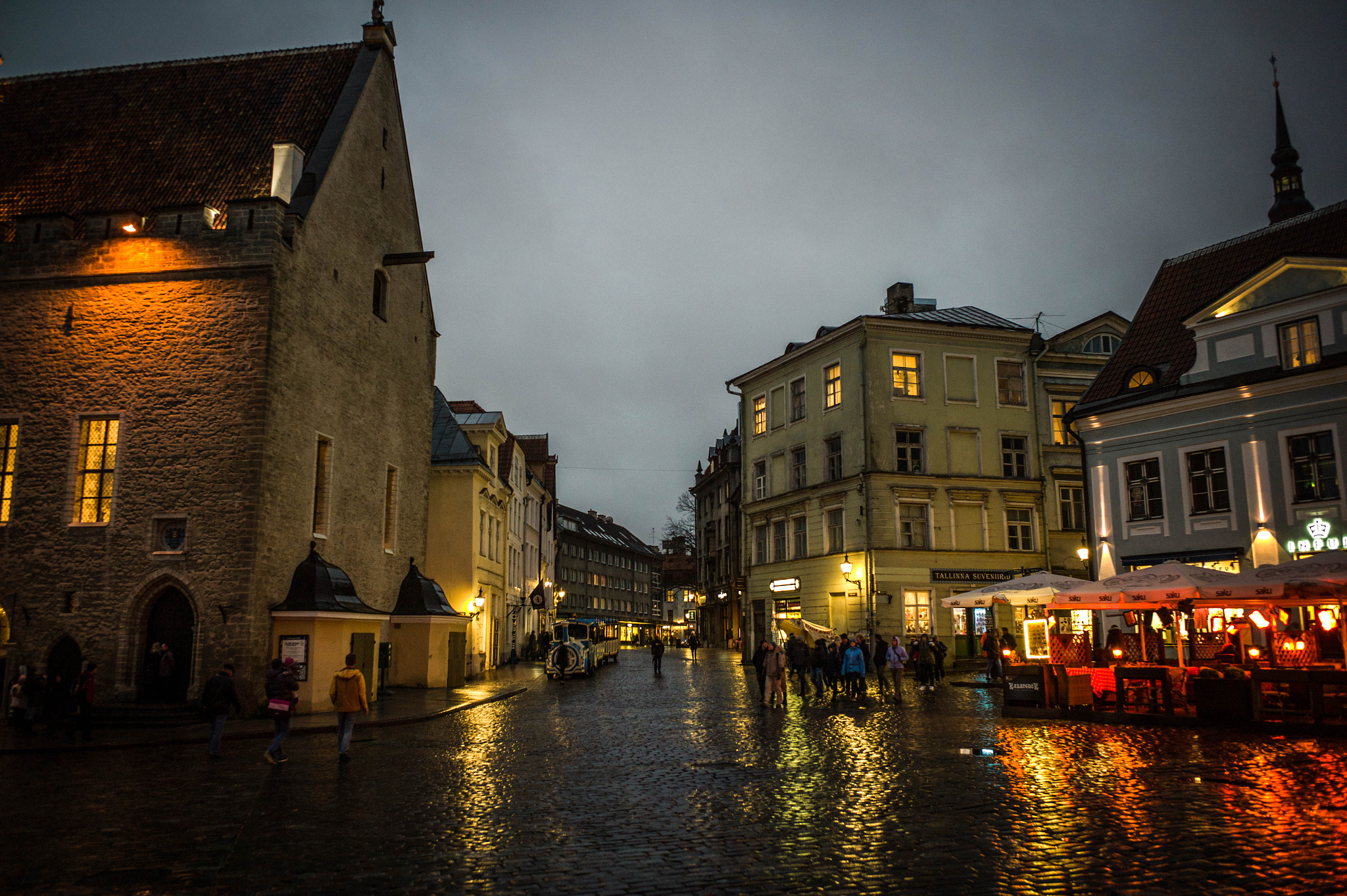 Leica Elmarit-M 28mm F2.8 ASPH sample photo. Street of tallinn photography