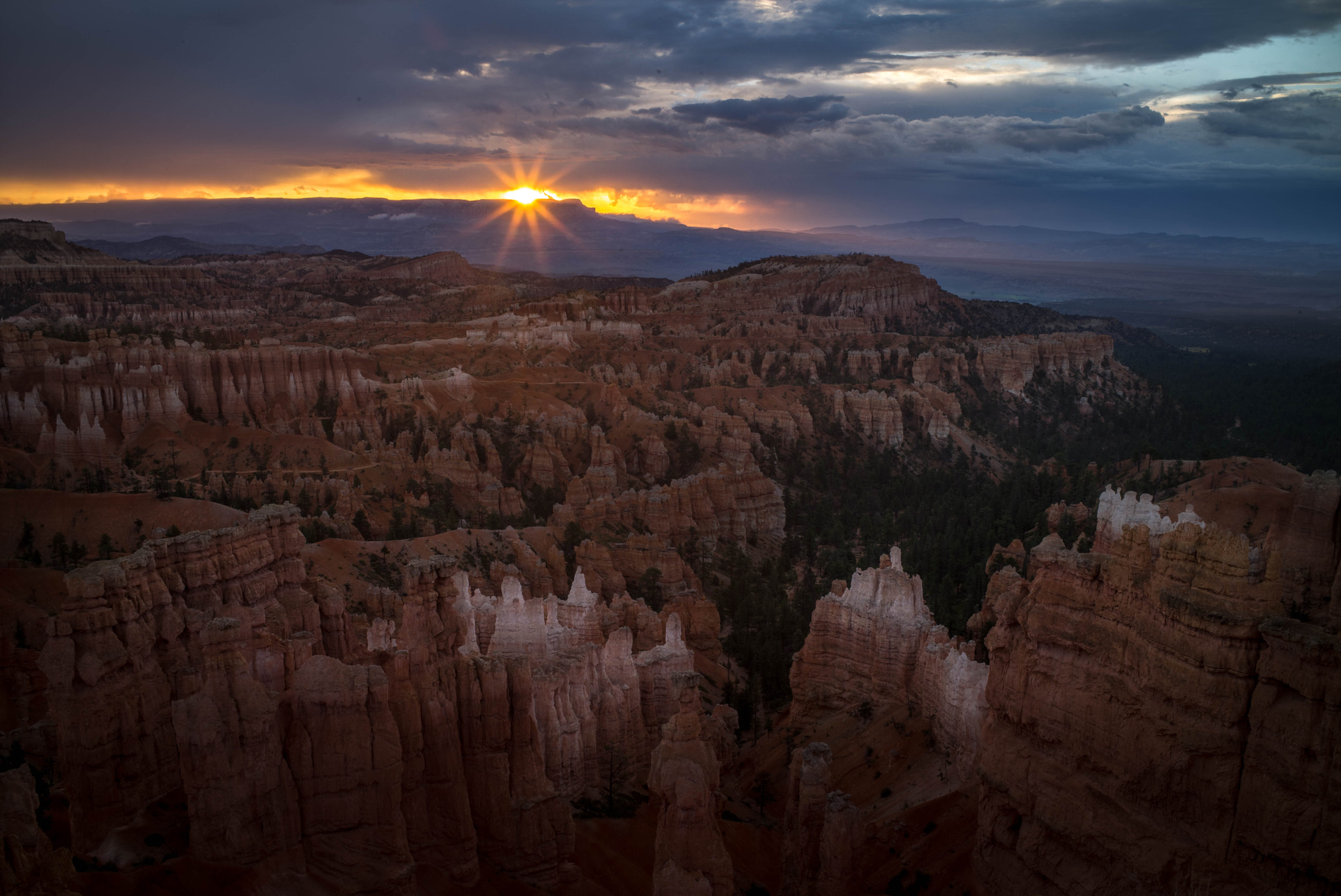 Leica Elmarit-M 28mm F2.8 ASPH sample photo. Sunrise at bryce canyon photography