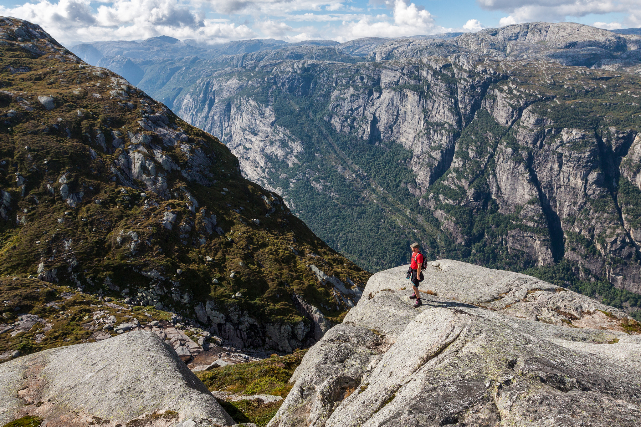 Canon EF 16-35mm F2.8L II USM sample photo. Way to kjerag photography