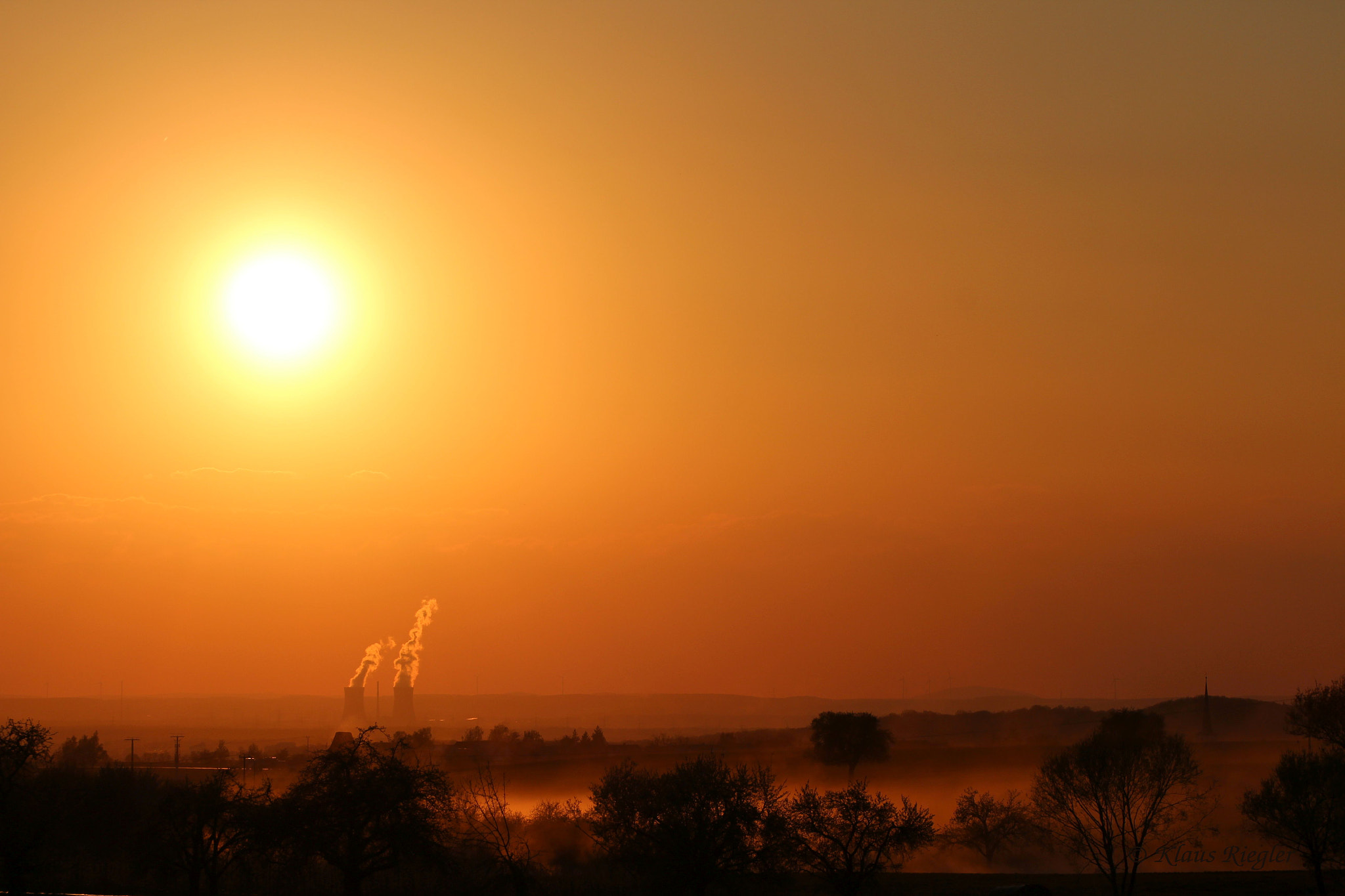 Canon EOS 650D (EOS Rebel T4i / EOS Kiss X6i) sample photo. Sunset over the nuclear power plant photography