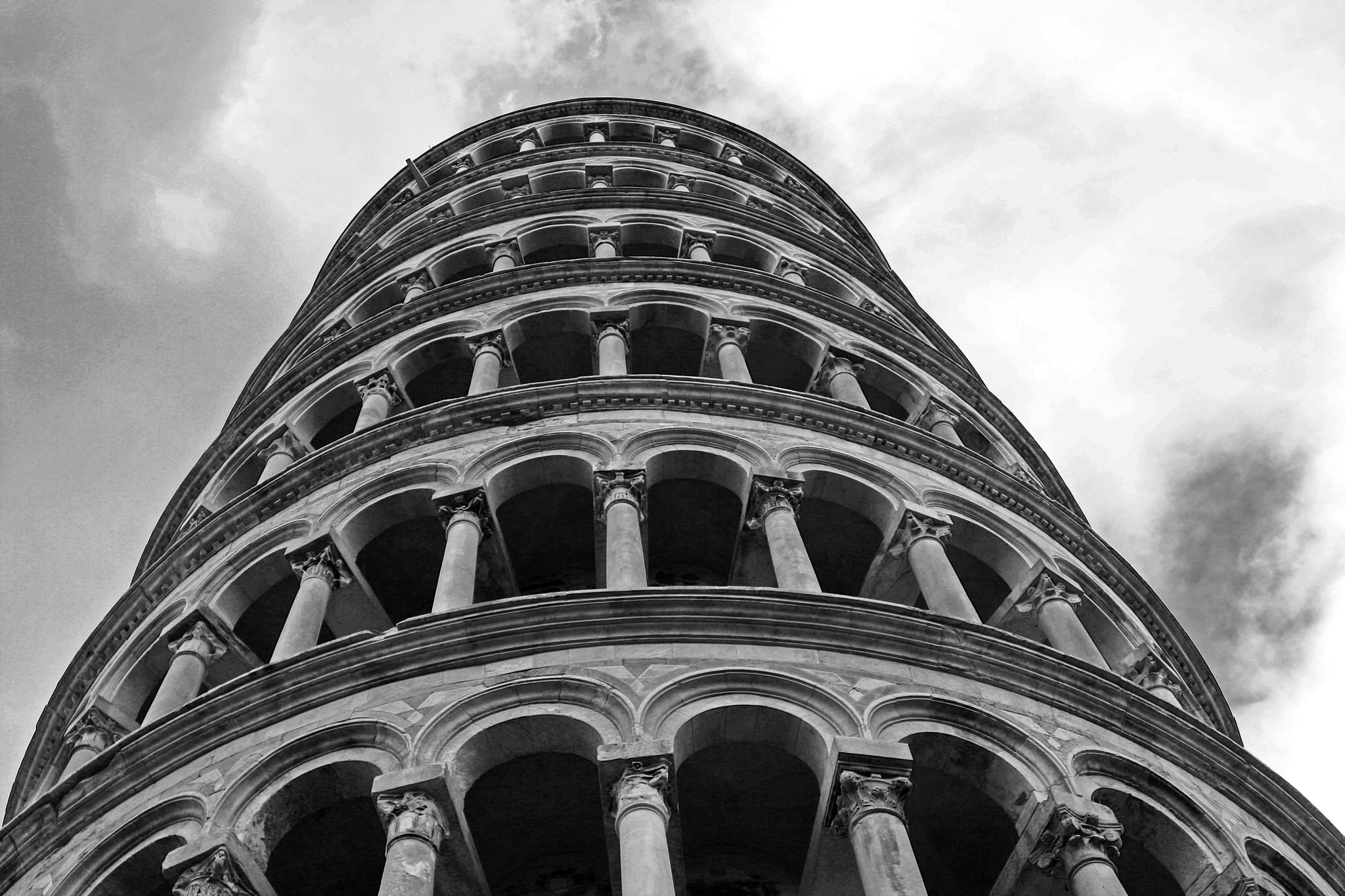 Canon EOS 400D (EOS Digital Rebel XTi / EOS Kiss Digital X) sample photo. Pisa, tower photography
