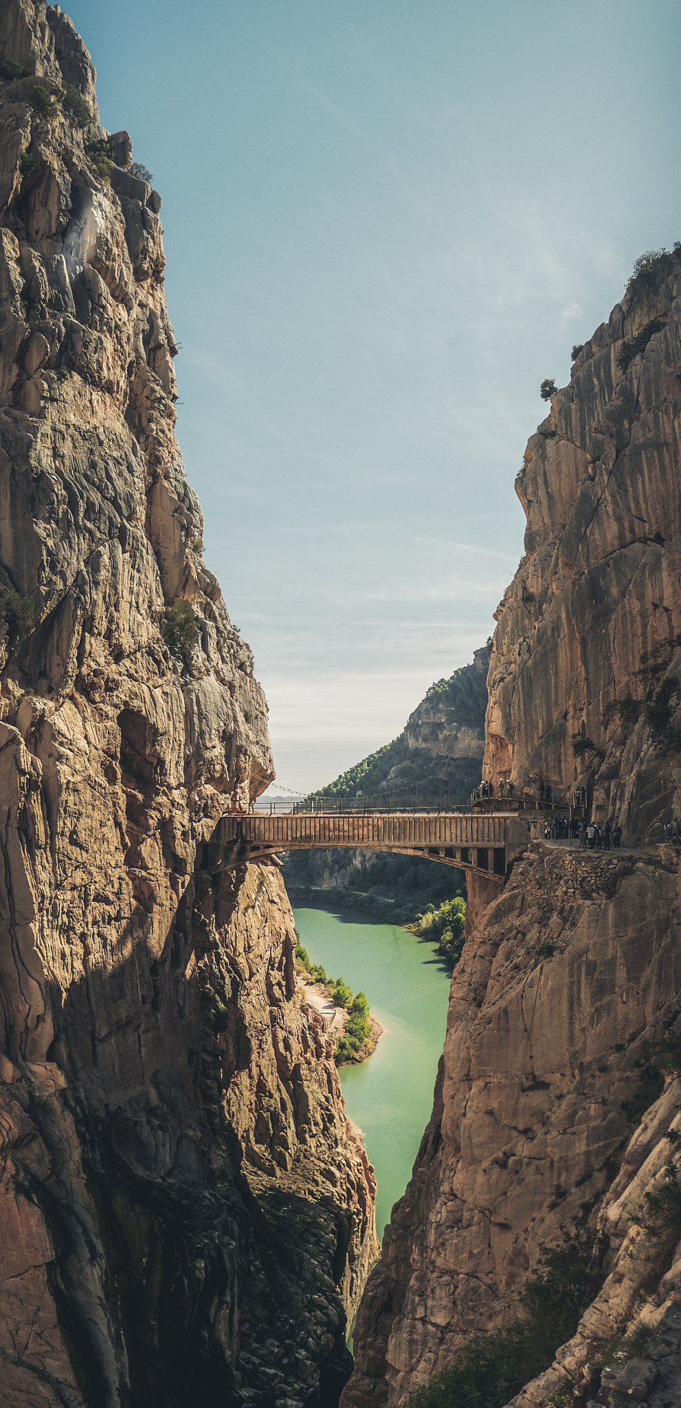 Panasonic Lumix DMC-GX85 (Lumix DMC-GX80 / Lumix DMC-GX7 Mark II) + Panasonic Lumix G 14mm F2.5 ASPH sample photo. Caminito del rey 2 photography