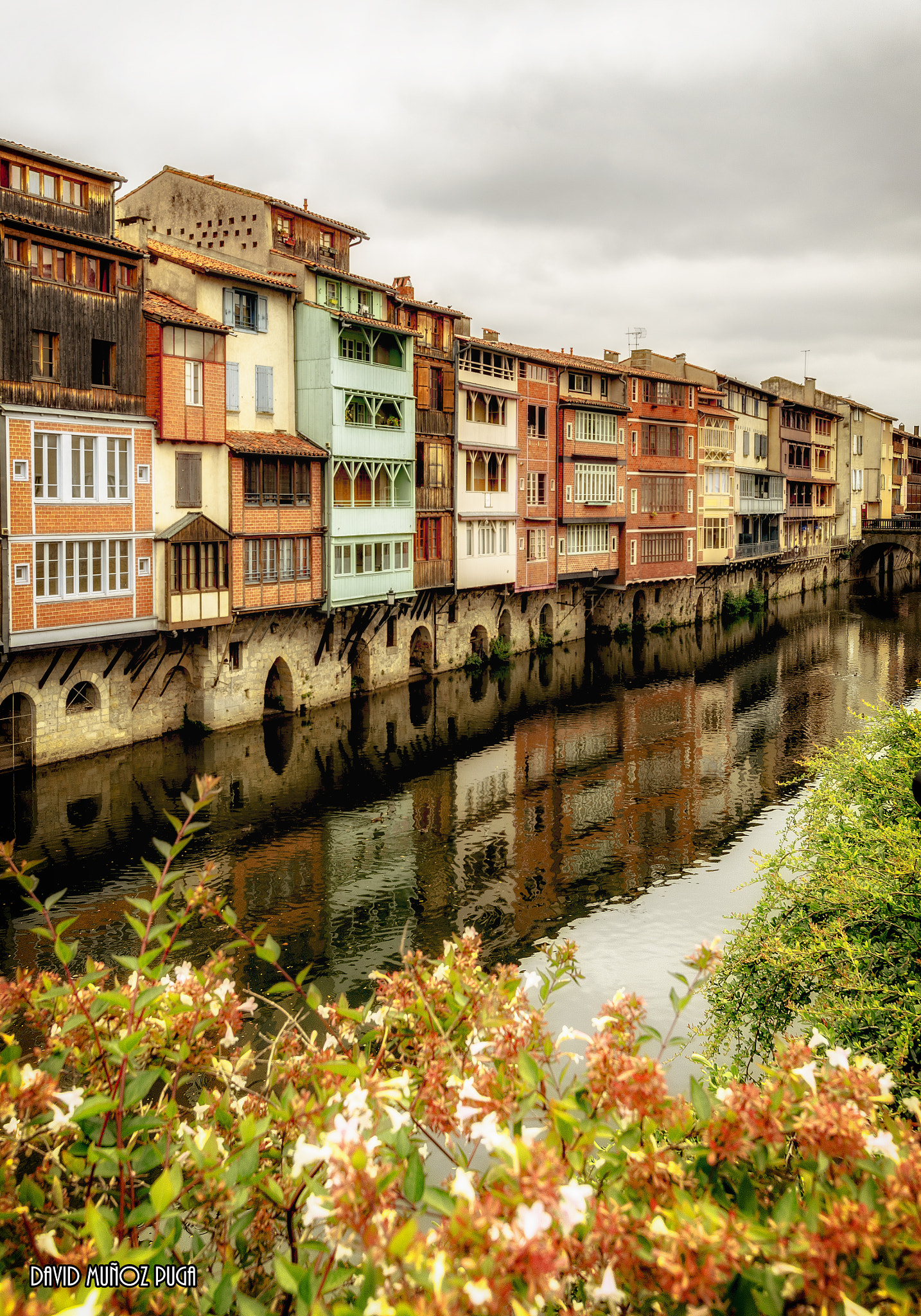 Nikon D5100 sample photo. Balcons sobre el riu l'agout. castres. photography