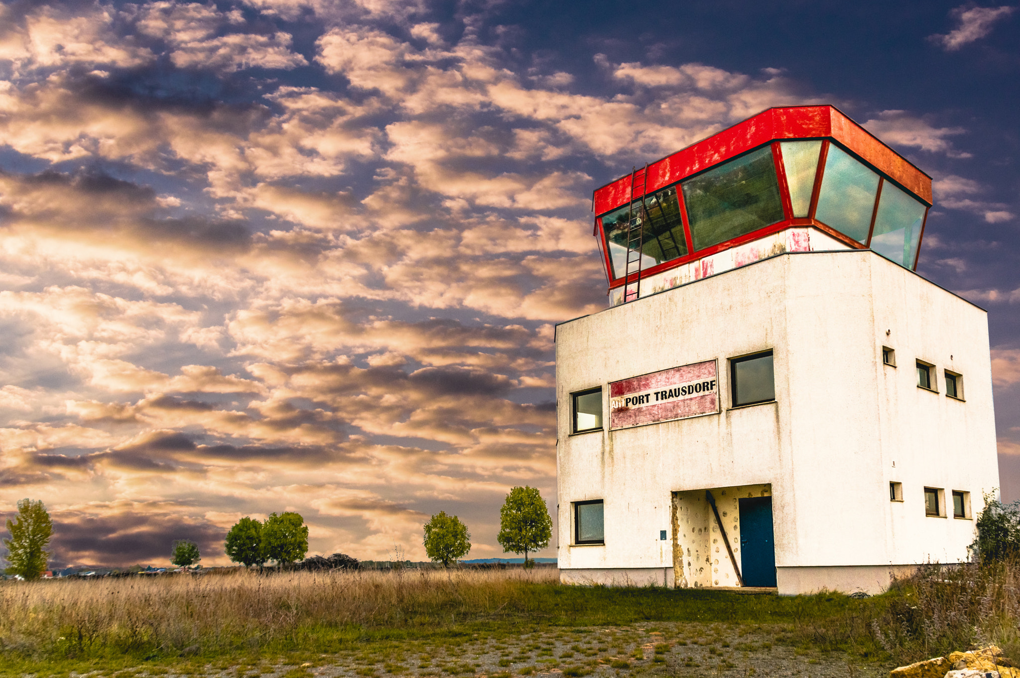 Sigma 18-300mm F3.5-6.3 DC Macro HSM sample photo. Airport trausdorf photography