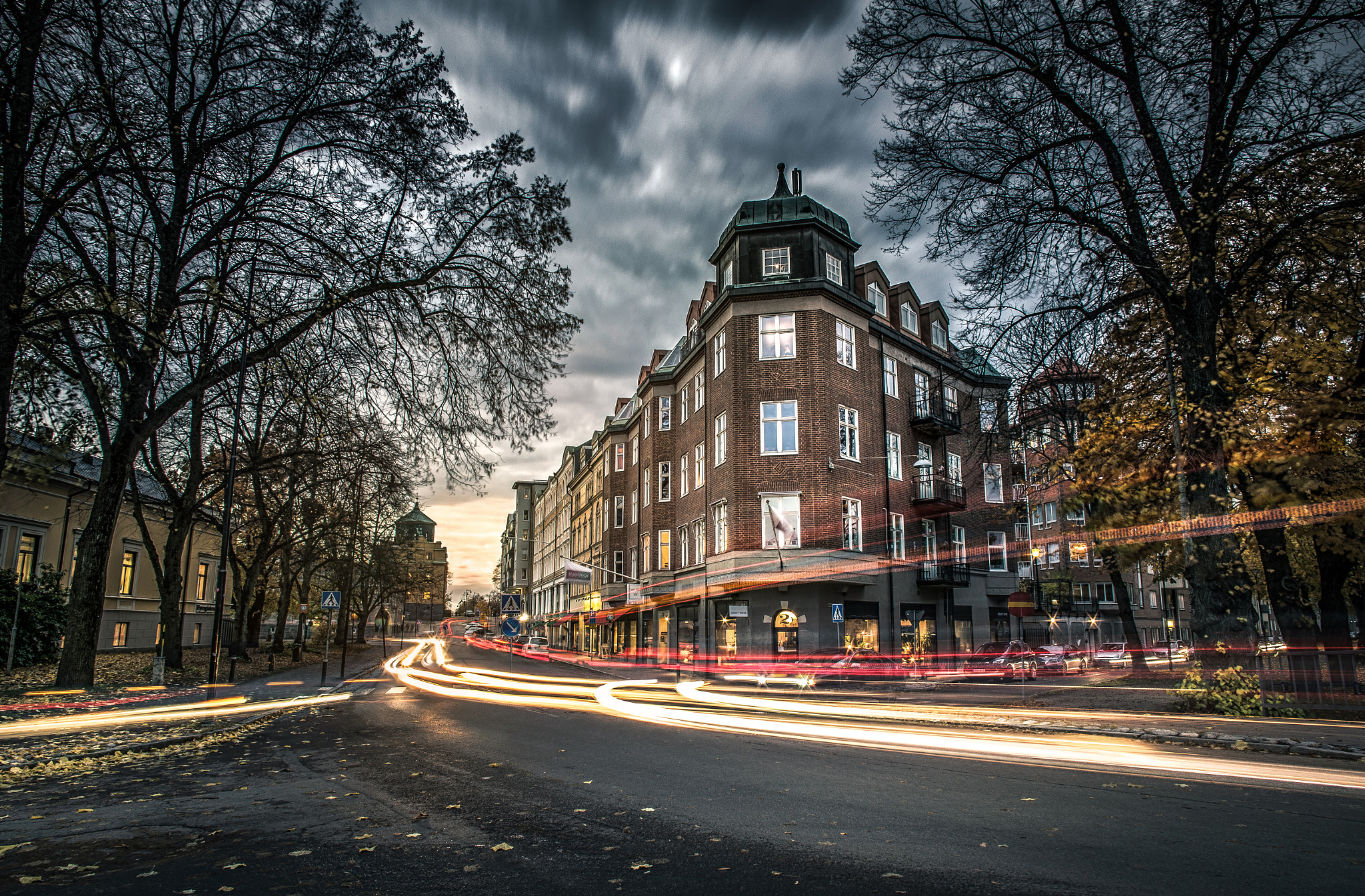 Canon EOS 6D + Canon EF 20mm F2.8 USM sample photo. October evening photography