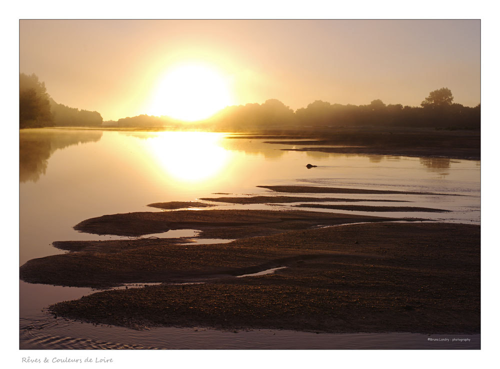 Pentax 645D sample photo. Sur le loire, et un soleil comme ça! photography