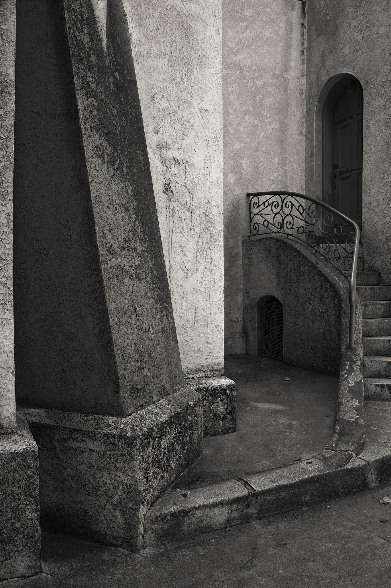 Canon EF 28-105mm f/3.5-4.5 USM sample photo. Stairway photography