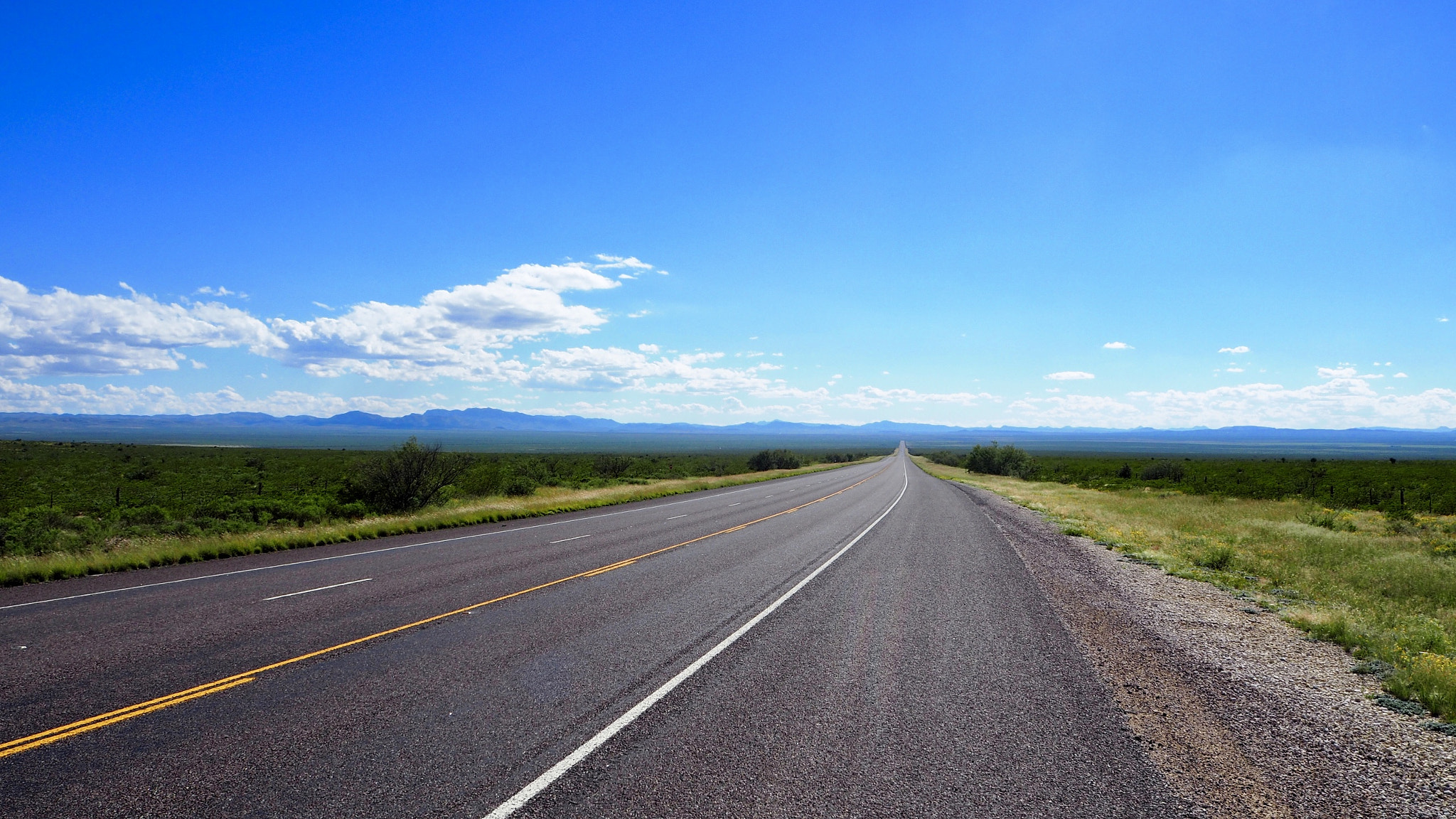 Olympus M.Zuiko Digital ED 14-42mm F3.5-5.6 EZ sample photo. The road to marfa, tx photography