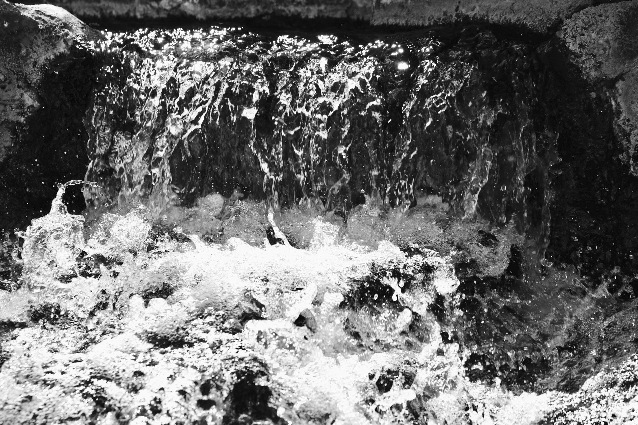 Canon EOS 760D (EOS Rebel T6s / EOS 8000D) sample photo. Angry water photography