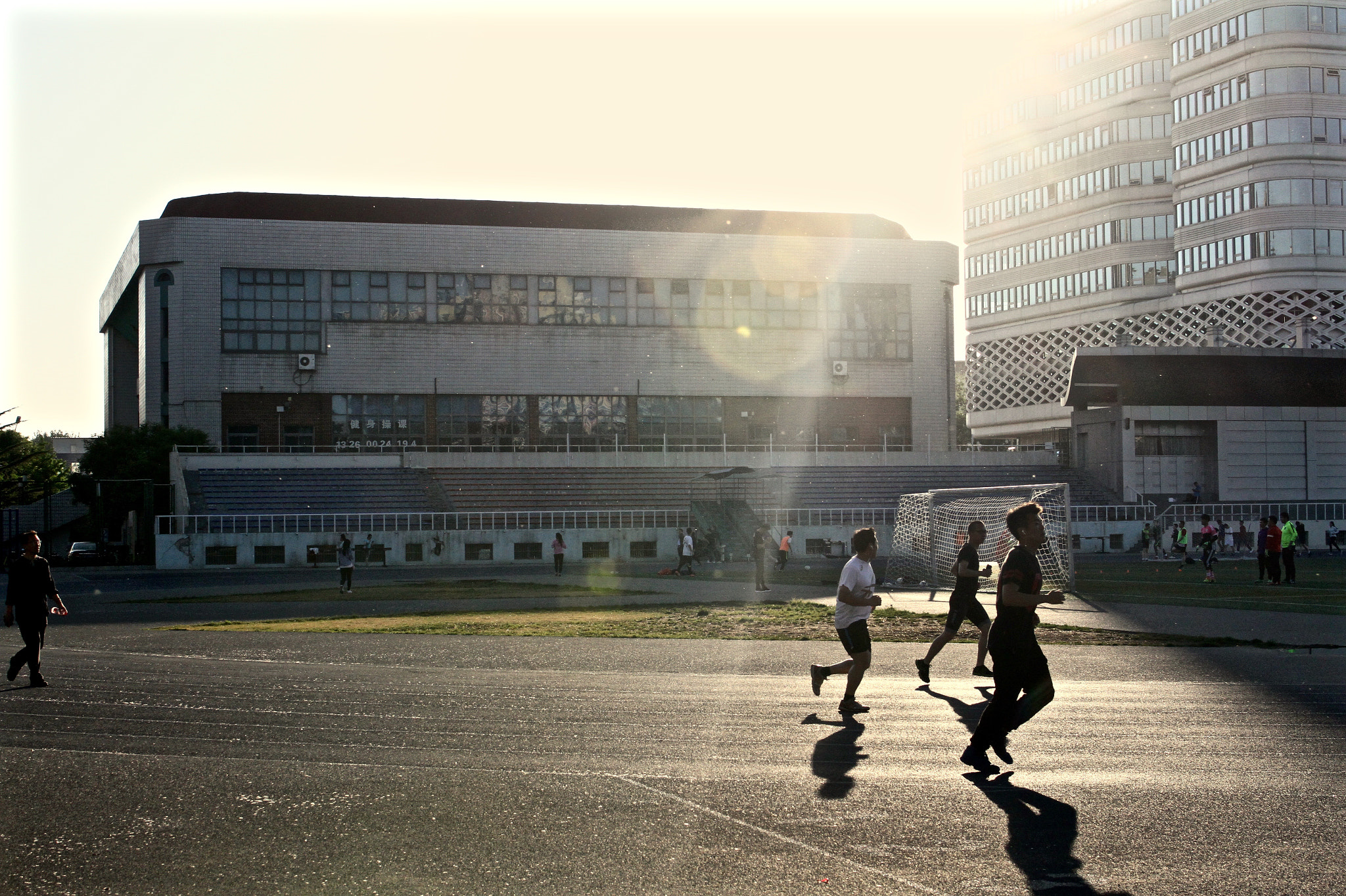 Tamron SP 35mm F1.8 Di VC USD sample photo. Running in afternoon photography