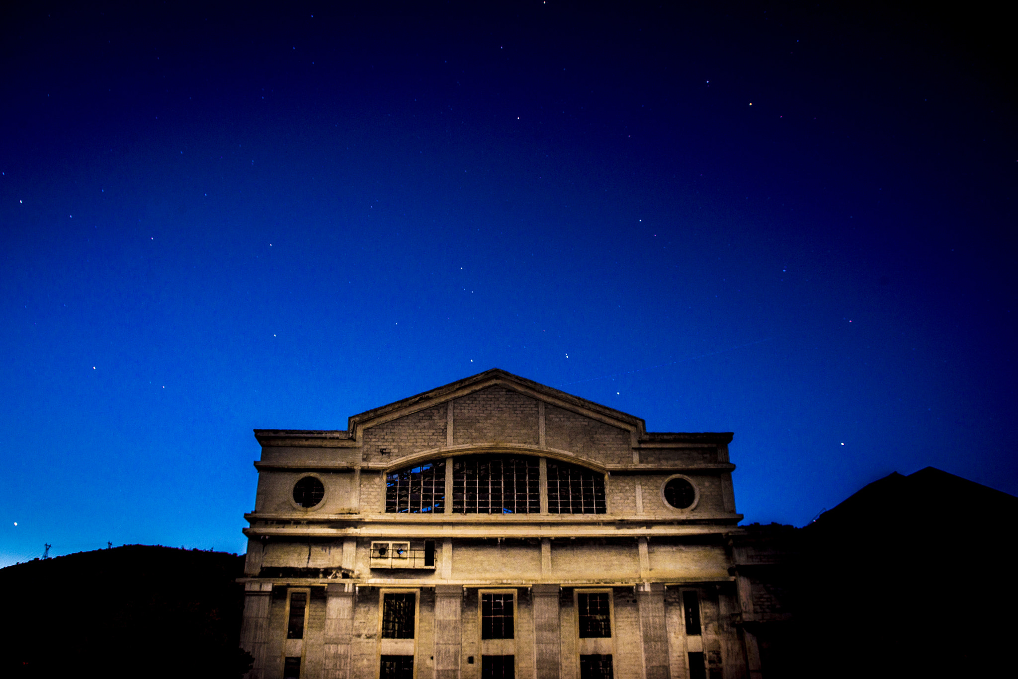 AF Zoom-Nikkor 28-105mm f/3.5-4.5D IF sample photo. Central termica aliaga photography