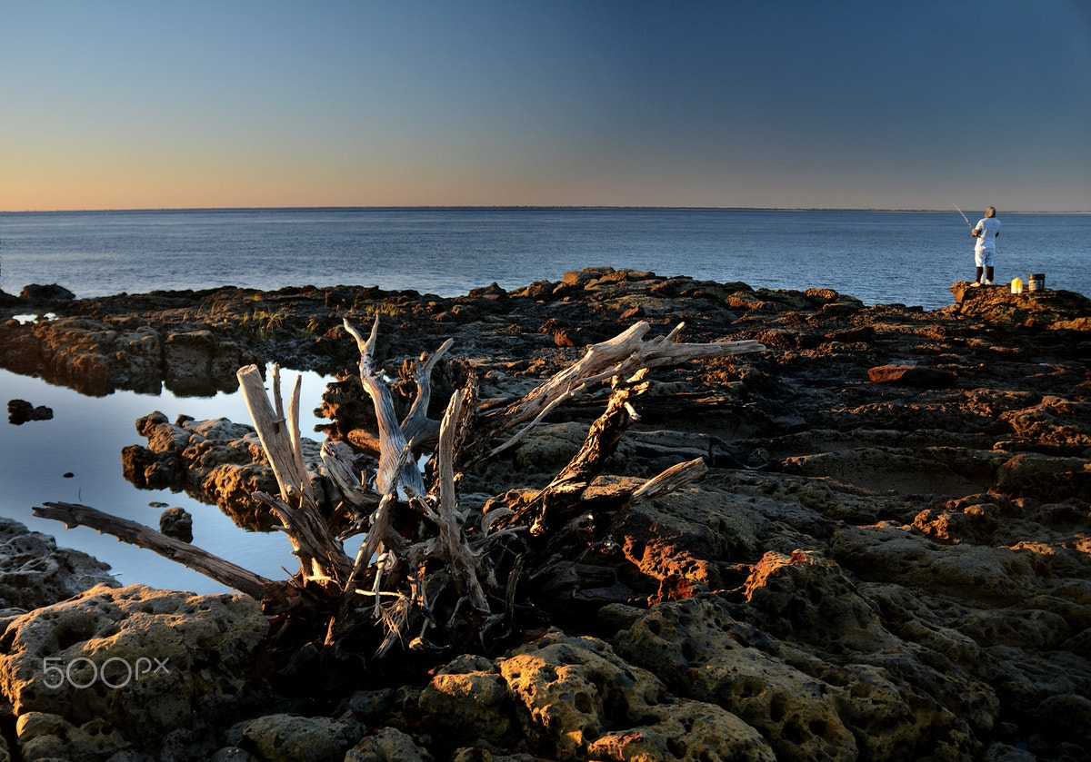 Nikon D7100 + Sigma 18-50mm F2.8 EX DC Macro sample photo. Blackrock beach at sunrise photography