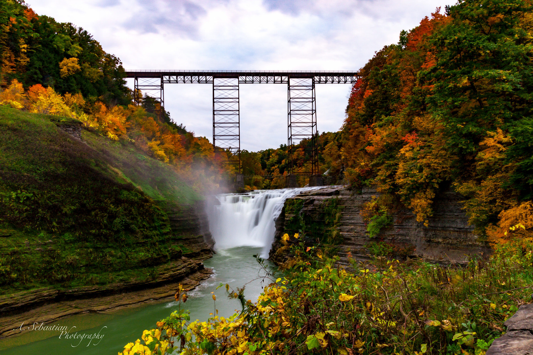 Sigma 18-250mm F3.5-6.3 DC OS HSM sample photo. Letchworth train bridge photography