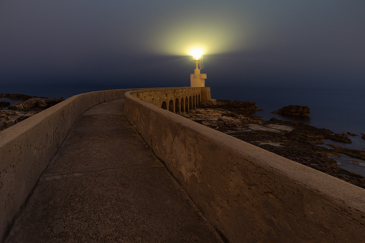 Samyang 14mm F2.8 ED AS IF UMC sample photo. The curve leading to the lighthouse photography