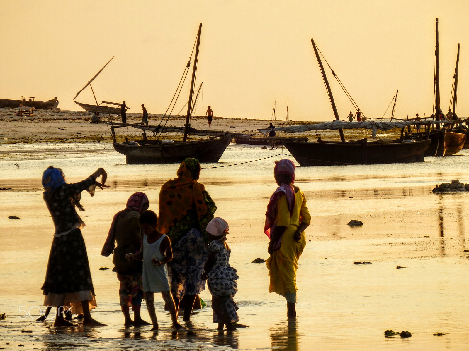 Olympus SZ-31MR sample photo. People from zanzibar  photography