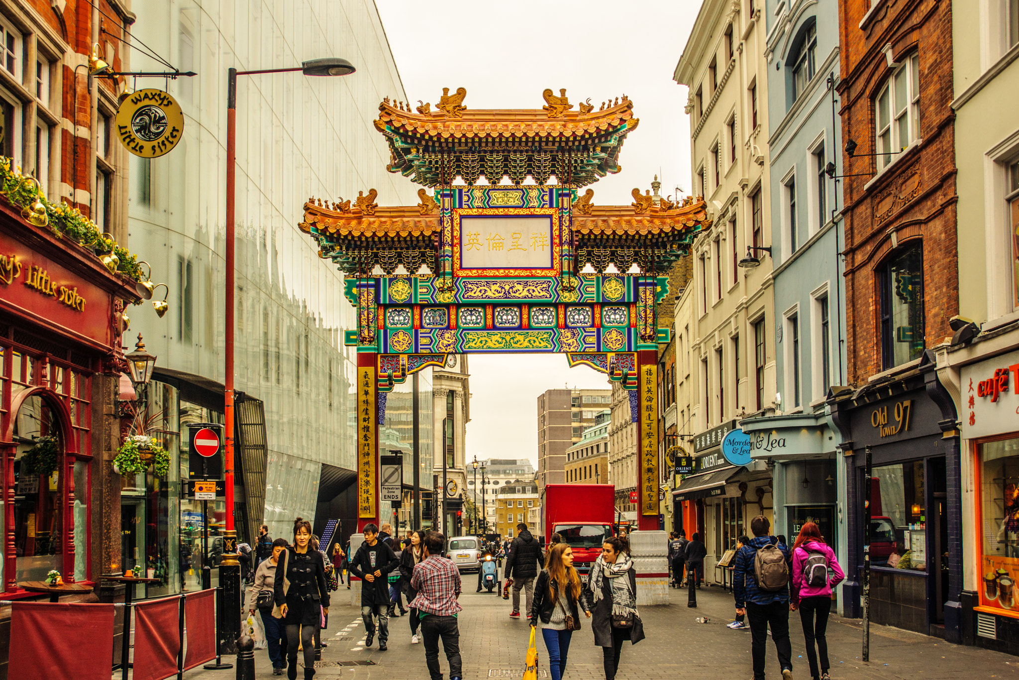 Sony SLT-A65 (SLT-A65V) sample photo. Chinatown photography