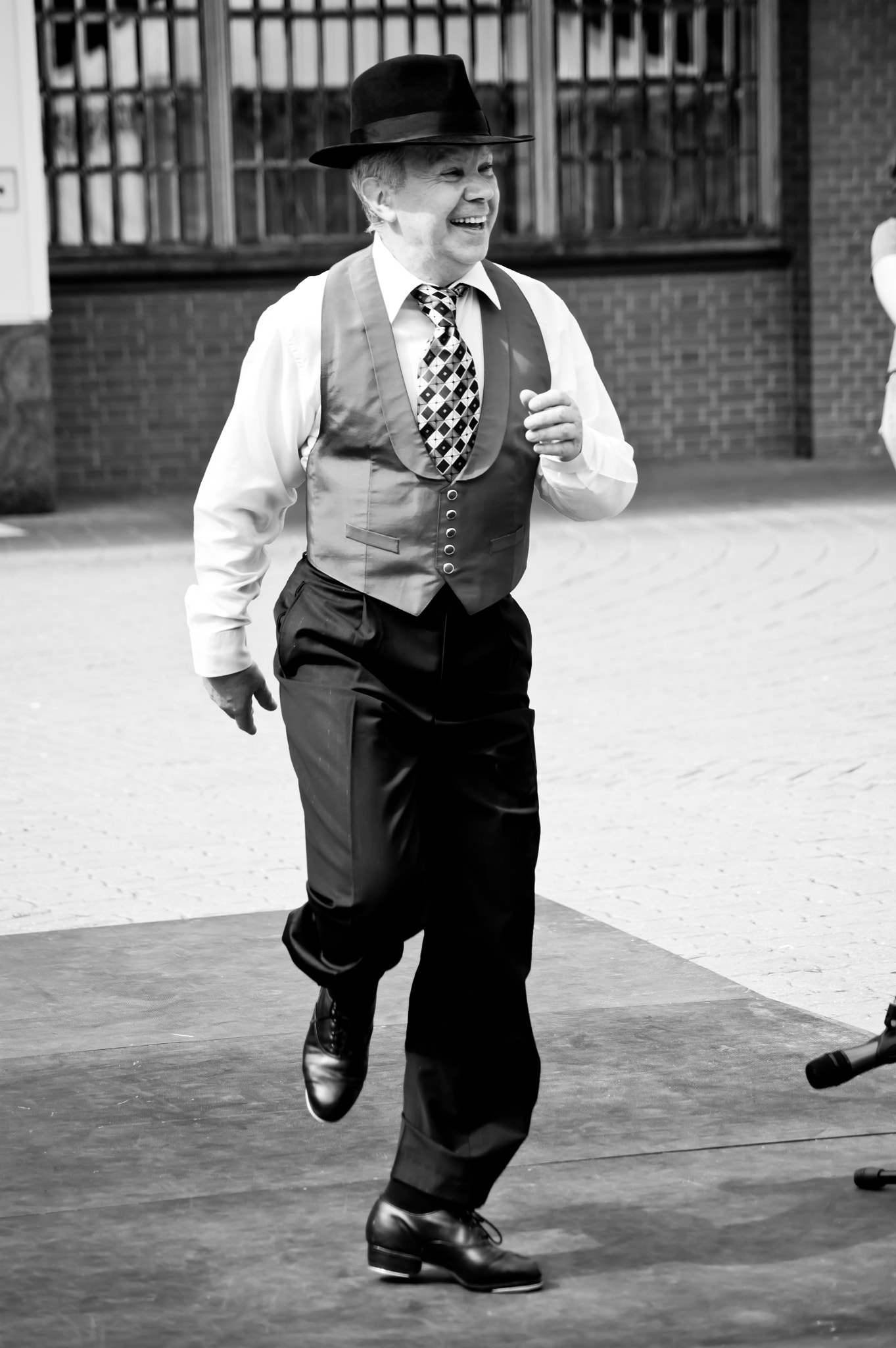 Sony Alpha DSLR-A380 sample photo. Tap dance photography