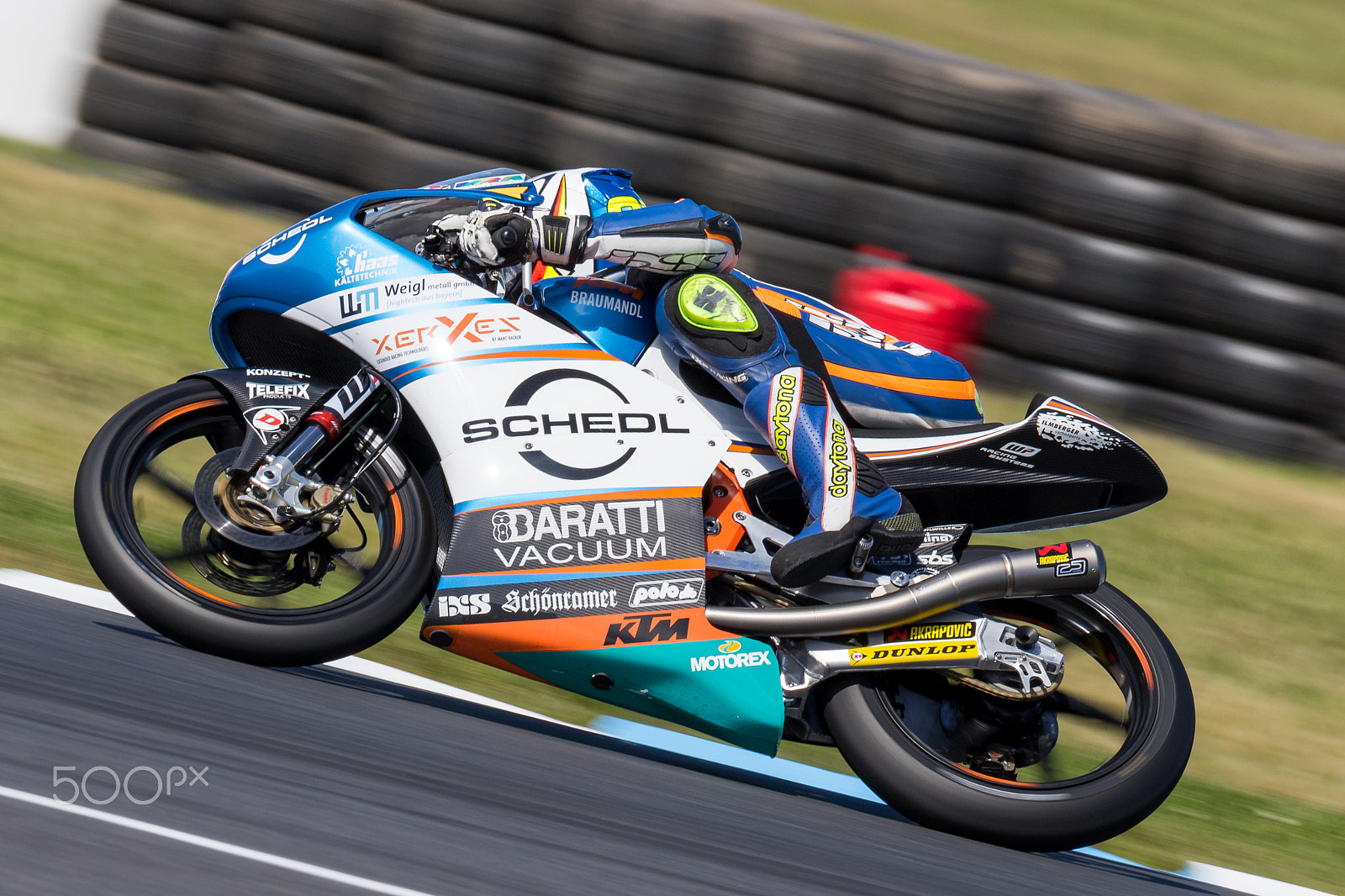 Canon EOS 7D Mark II + Canon EF 300mm F2.8L IS II USM sample photo. 2016 michelin australian motorcycle grand prix photography