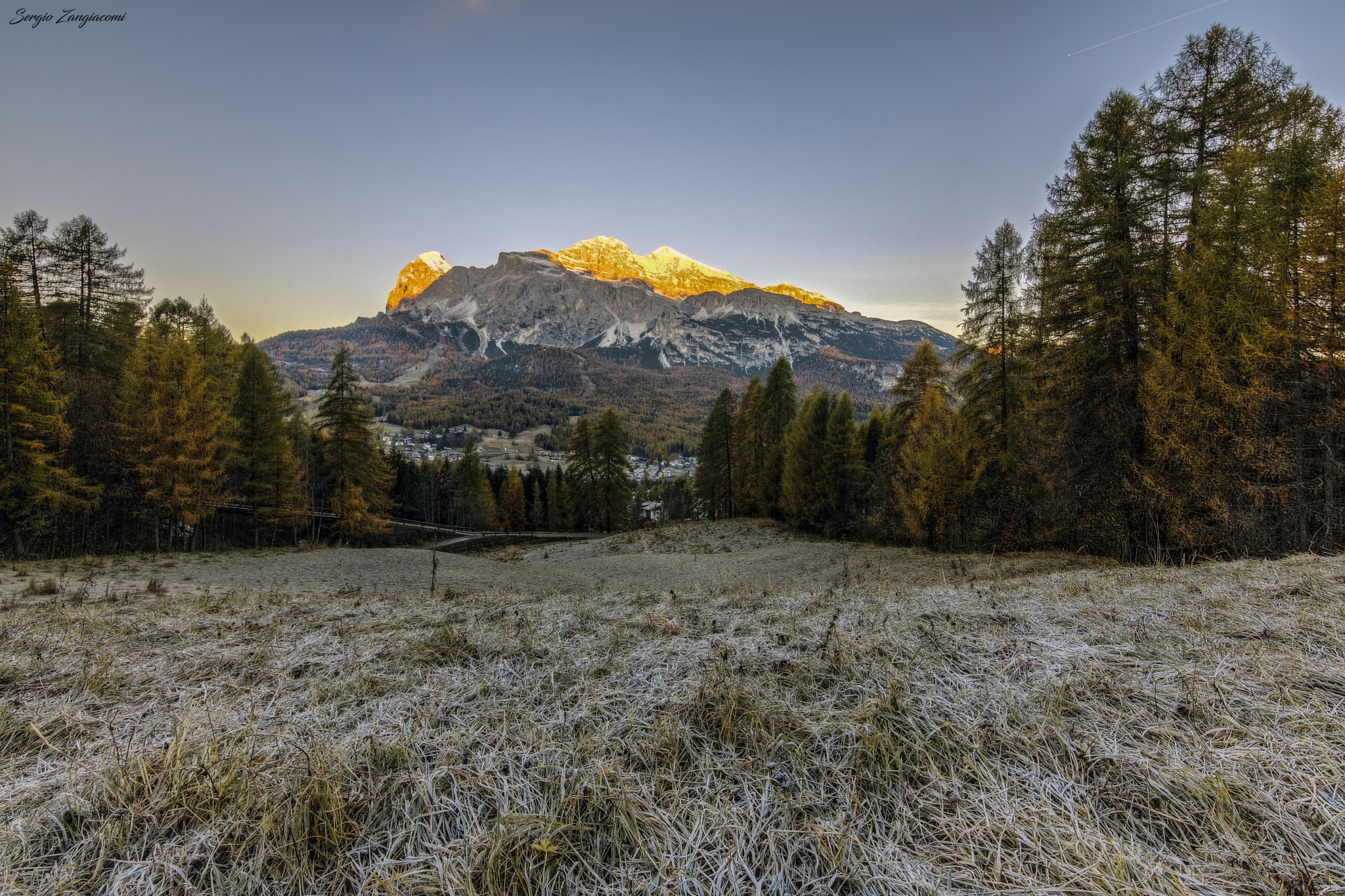 Canon EOS 750D (EOS Rebel T6i / EOS Kiss X8i) sample photo. Cold sunrise photography