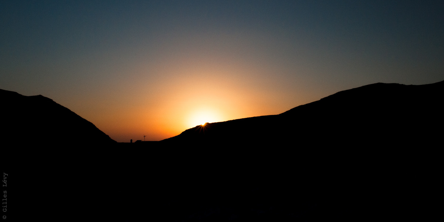 Nikon D700 + Nikon AF-S Nikkor 35mm F1.8G ED sample photo. Sunset behind the mountain photography
