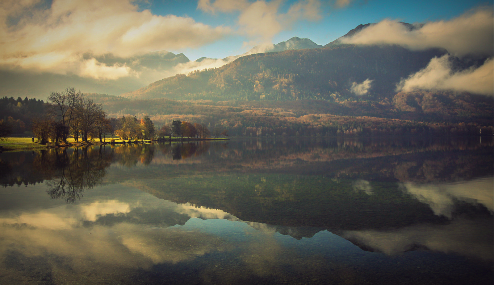 Canon EOS 50D sample photo. Morning reflections photography