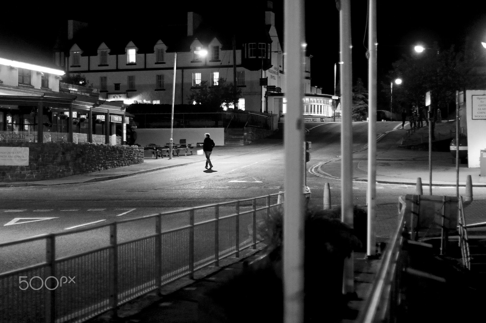 Canon EOS 760D (EOS Rebel T6s / EOS 8000D) + Canon EF 50mm F1.4 USM sample photo. Saturday night photography
