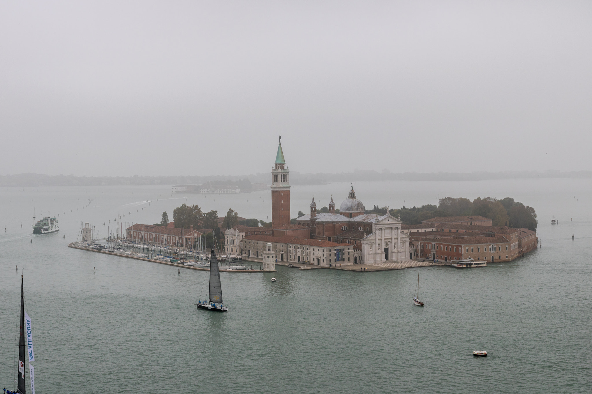 Canon EOS 760D (EOS Rebel T6s / EOS 8000D) sample photo. Venice morning photography