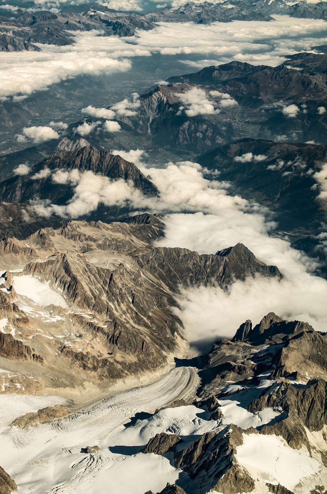 Pentax K-50 + Sigma 17-70mm F2.8-4 DC Macro HSM | C sample photo. Racing glaciers photography