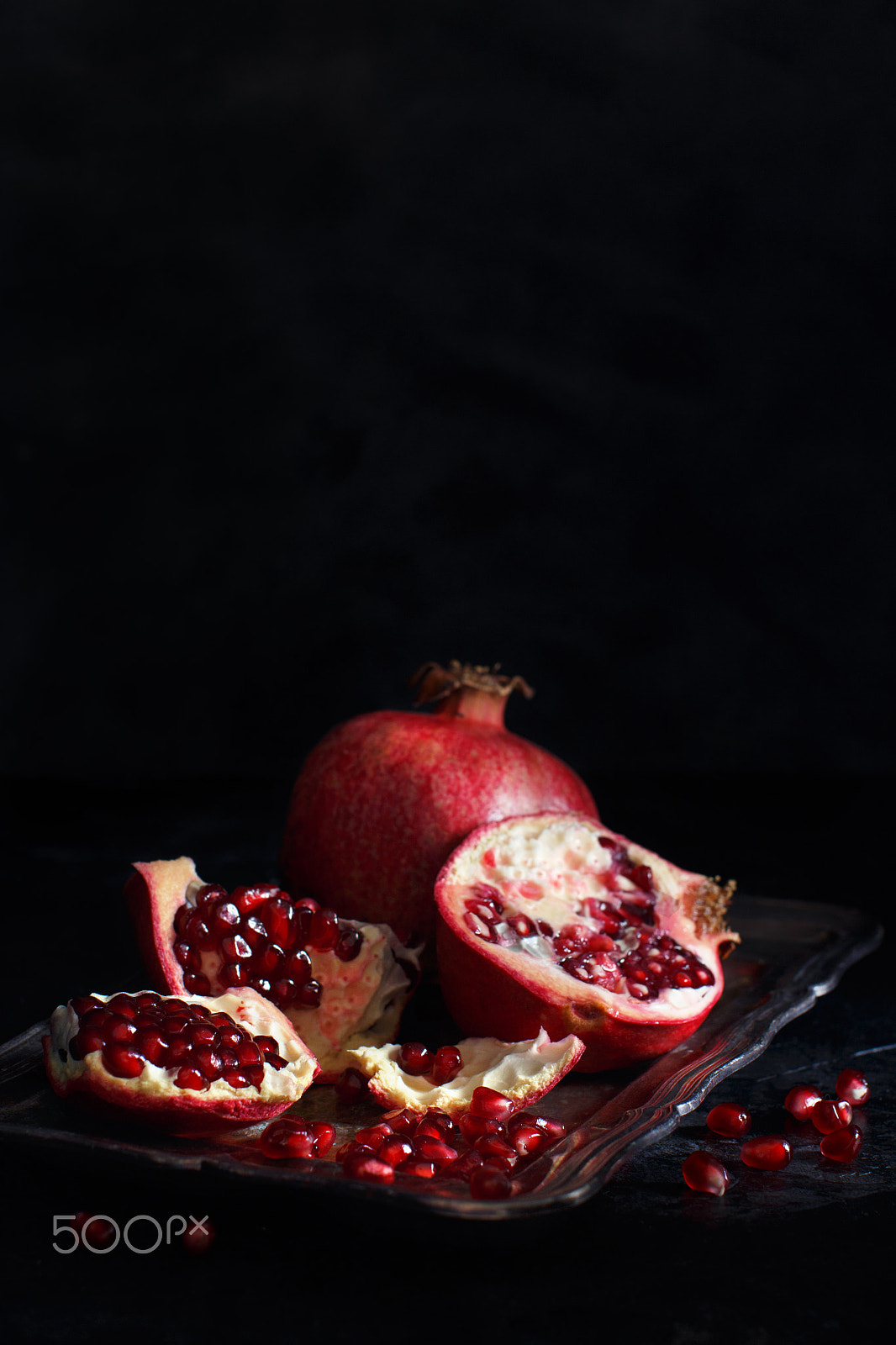 Canon EOS 650D (EOS Rebel T4i / EOS Kiss X6i) + Canon EF 50mm F1.2L USM sample photo. Open fresh ripe pomegranates photography