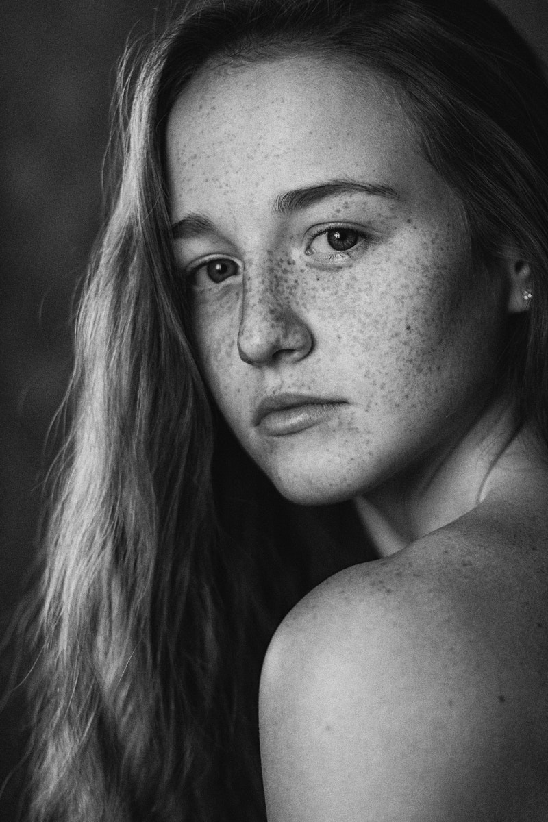 Canon EOS 650D (EOS Rebel T4i / EOS Kiss X6i) + Canon EF 85mm F1.8 USM sample photo. Nastya photography