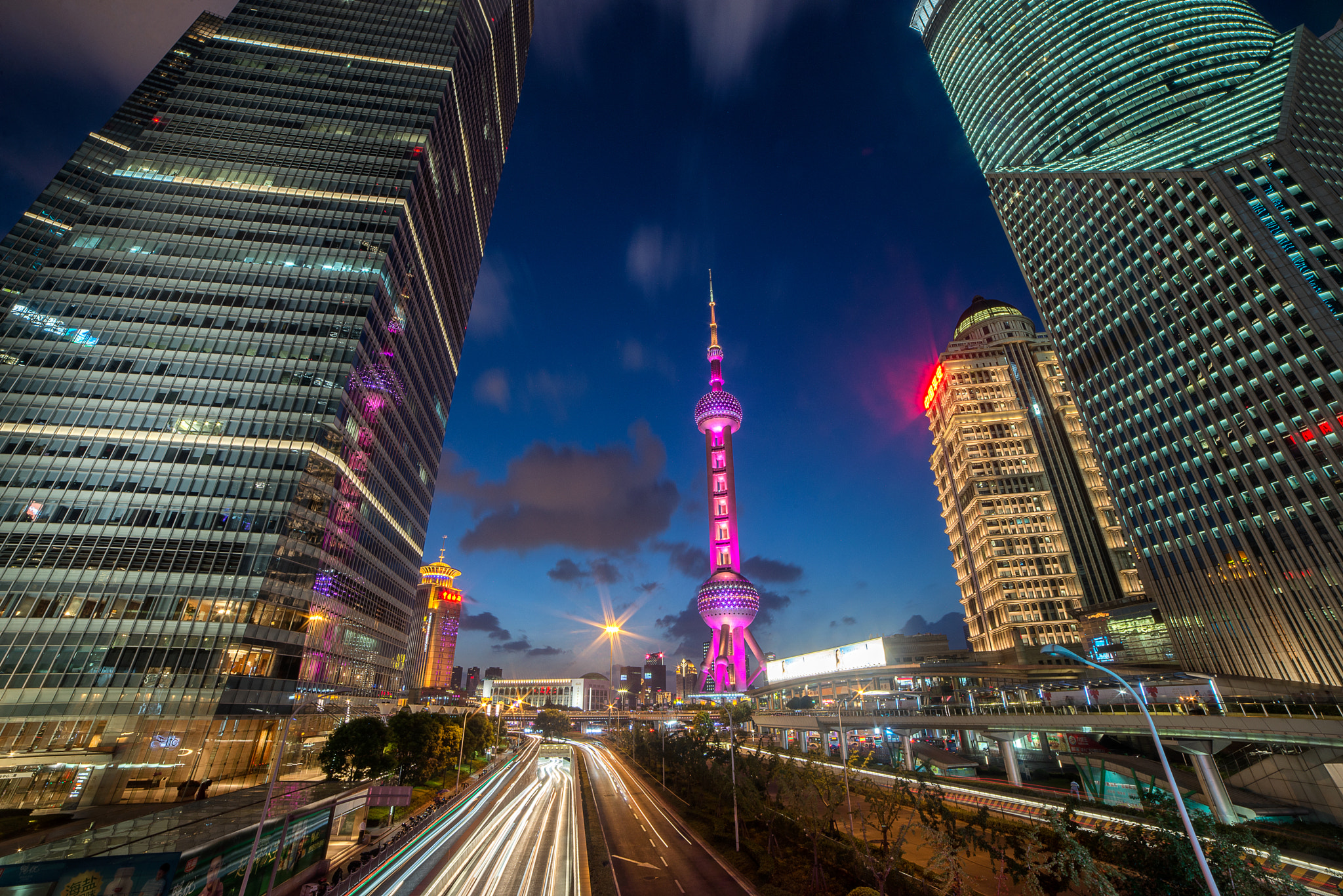 Samyang 14mm F2.8 ED AS IF UMC sample photo. Shanghai photography