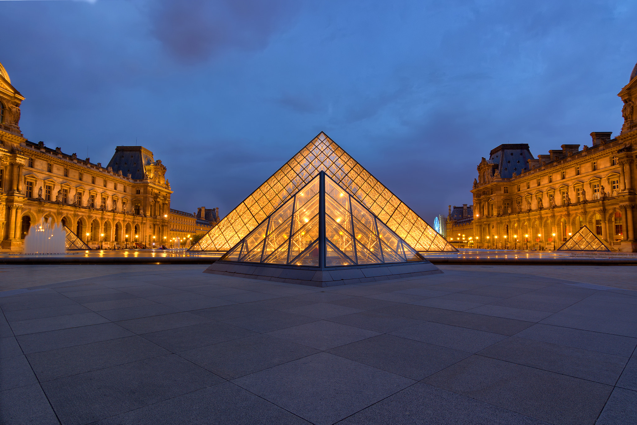 Samsung NX 12-24mm F4-5.6 ED sample photo. Louvre photography