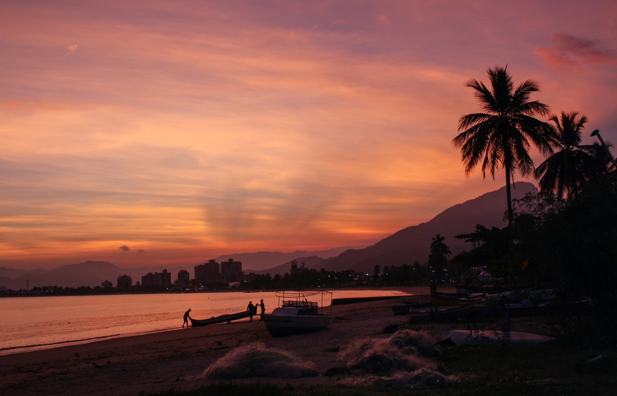 Canon EOS 1000D (EOS Digital Rebel XS / EOS Kiss F) sample photo. E o sol se foi... photography