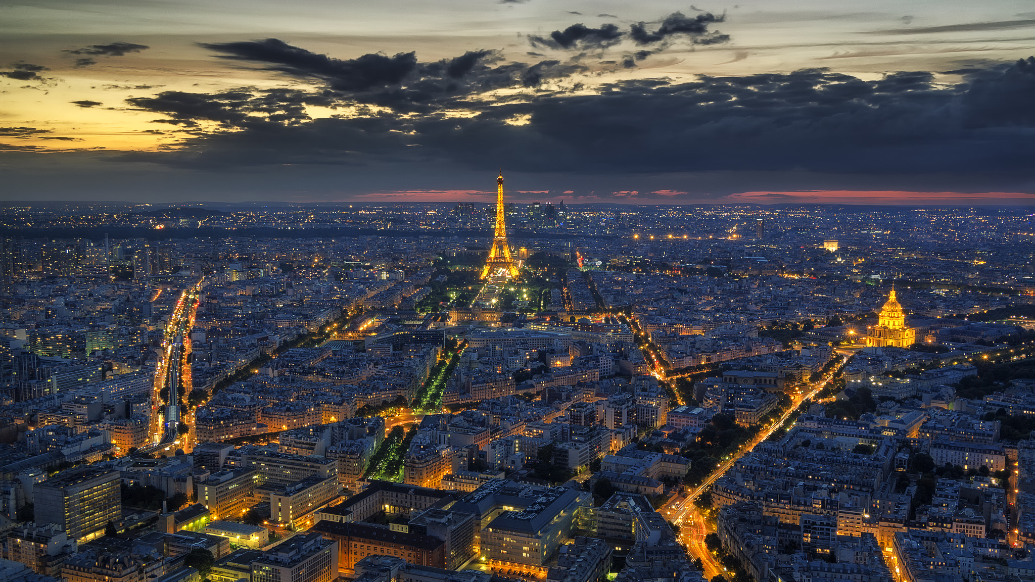 Samsung NX30 + Samsung NX 12-24mm F4-5.6 ED sample photo. Tour montparnasse photography