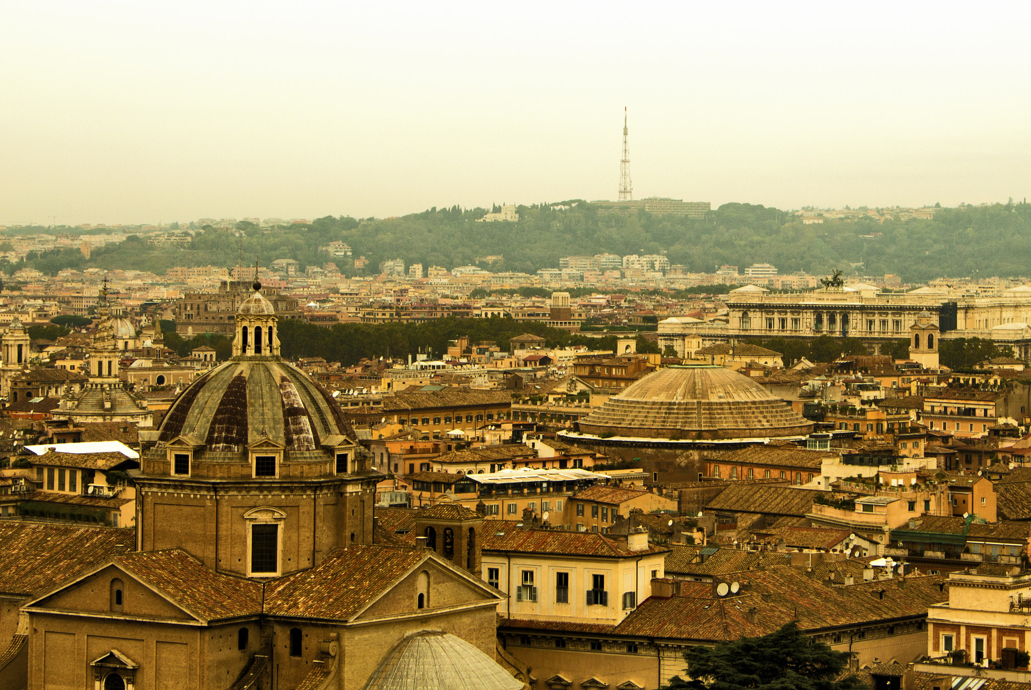Canon EF-S 18-55mm F3.5-5.6 II sample photo. View over rome, italy photography