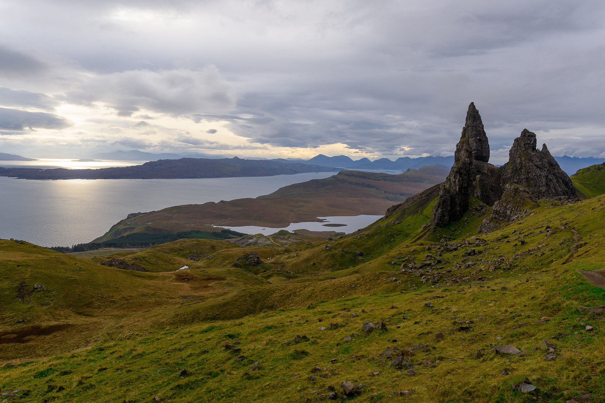 Nikon D810 + Nikon AF-S Nikkor 200-400mm F4G ED-IF VR sample photo. Old man of storr photography