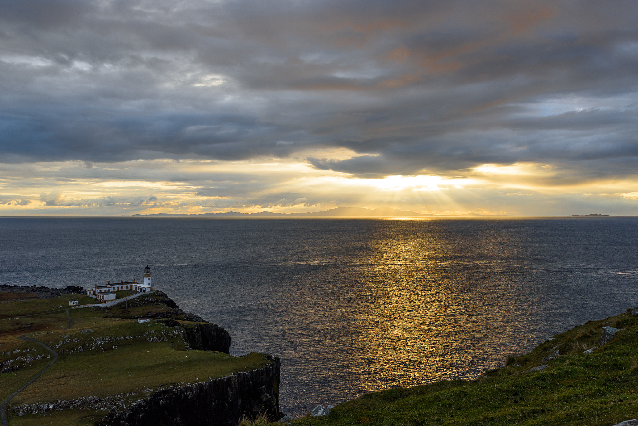 Nikon D810 + Nikon AF-S Nikkor 200-400mm F4G ED-IF VR sample photo. Neist point photography