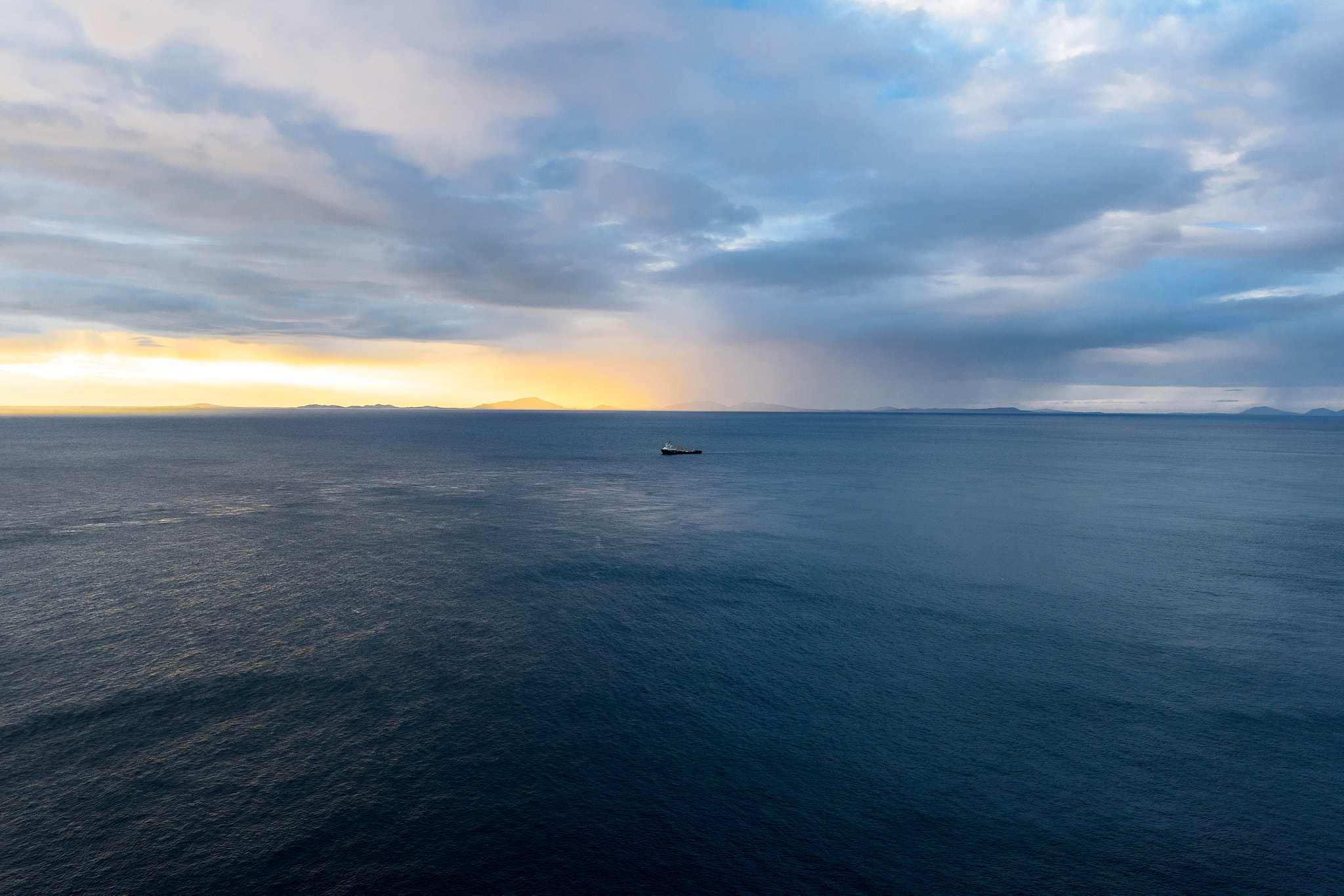 Nikon D810 + Nikon AF-S Nikkor 200-400mm F4G ED-IF VR sample photo. Neist point photography