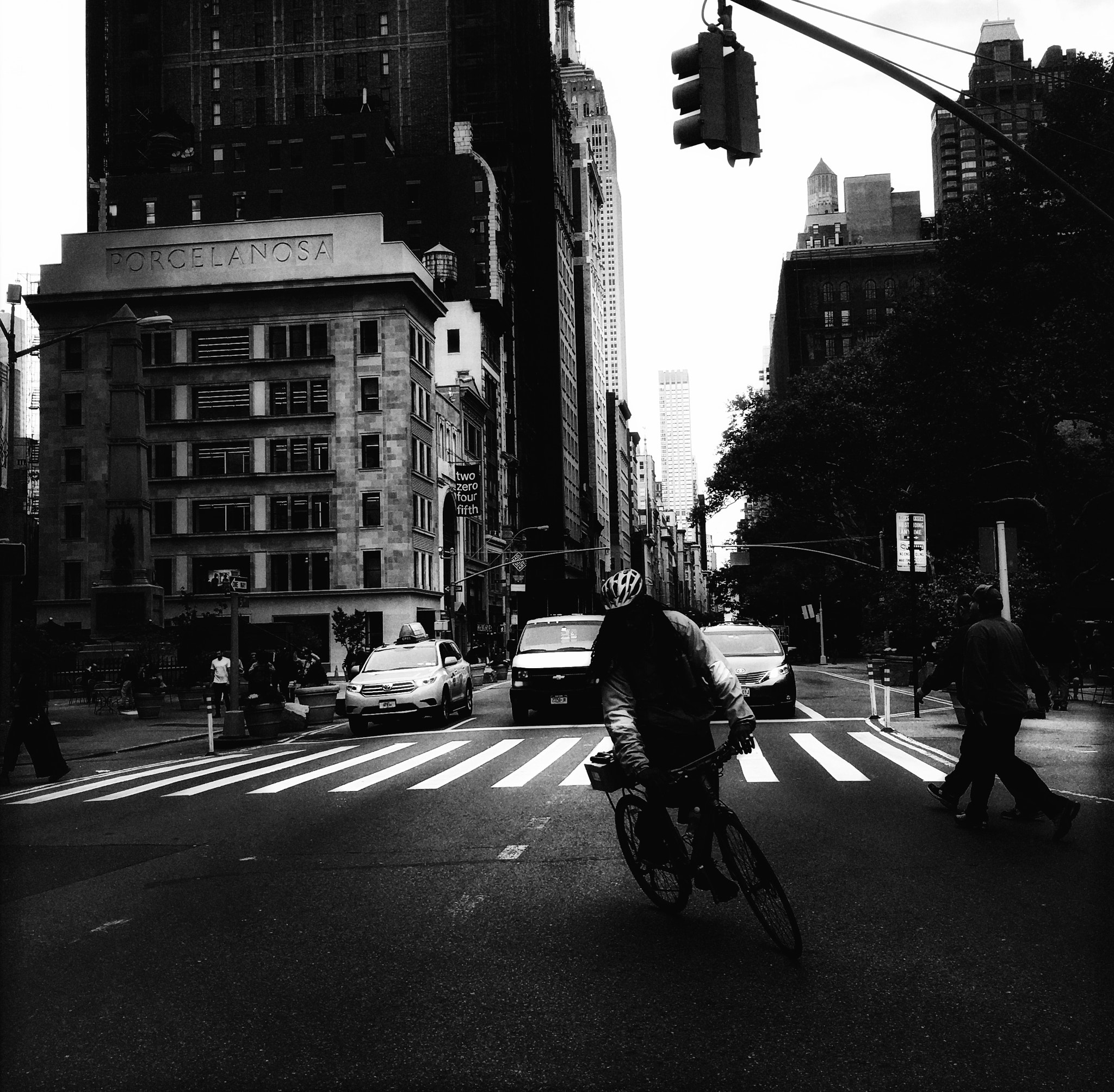 Hipstamatic 302 sample photo. Manhattan ride photography