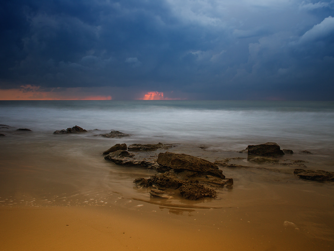 Panasonic Lumix DMC-G3 + Sigma 19mm F2.8 EX DN sample photo. Mediterranean sea,sunset photography