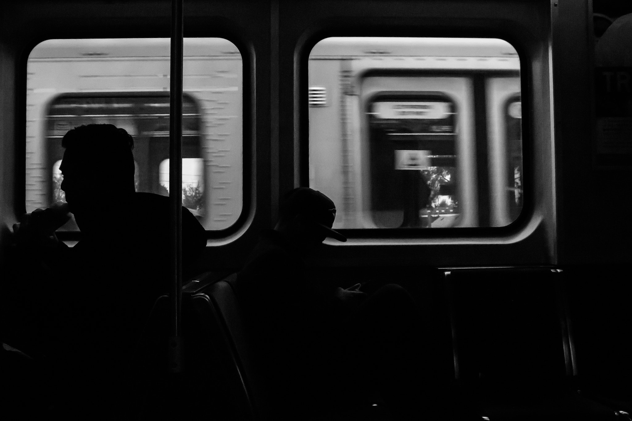 Canon EOS 600D (Rebel EOS T3i / EOS Kiss X5) sample photo. Subway rush photography