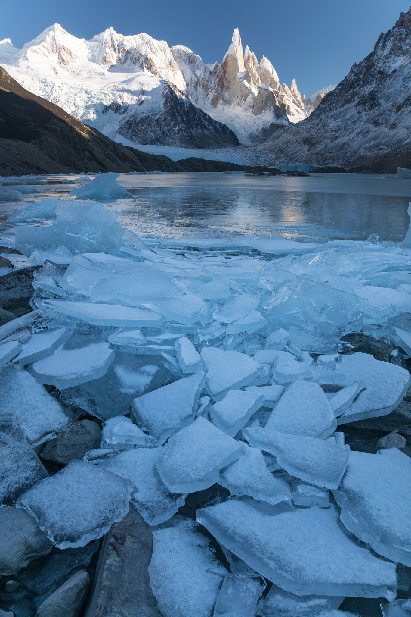 Sony ILCA-77M2 sample photo. Laguna torre photography